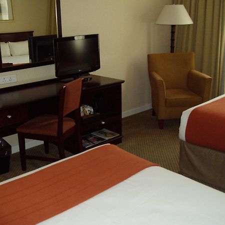 Hotel Garden Court Or Tambo International Airport Kempton Park Esterno foto