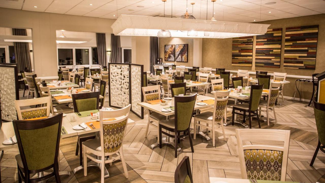 Hotel Garden Court Or Tambo International Airport Kempton Park Esterno foto