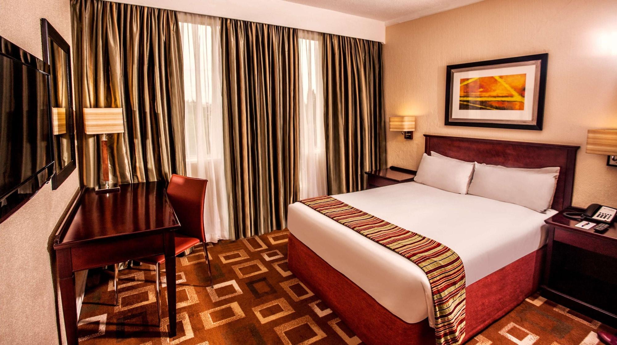 Hotel Garden Court Or Tambo International Airport Kempton Park Esterno foto