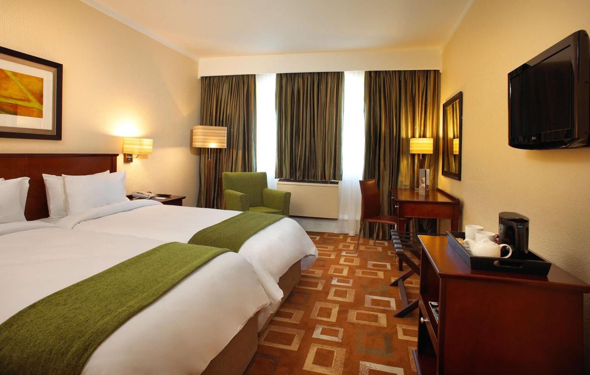 Hotel Garden Court Or Tambo International Airport Kempton Park Esterno foto