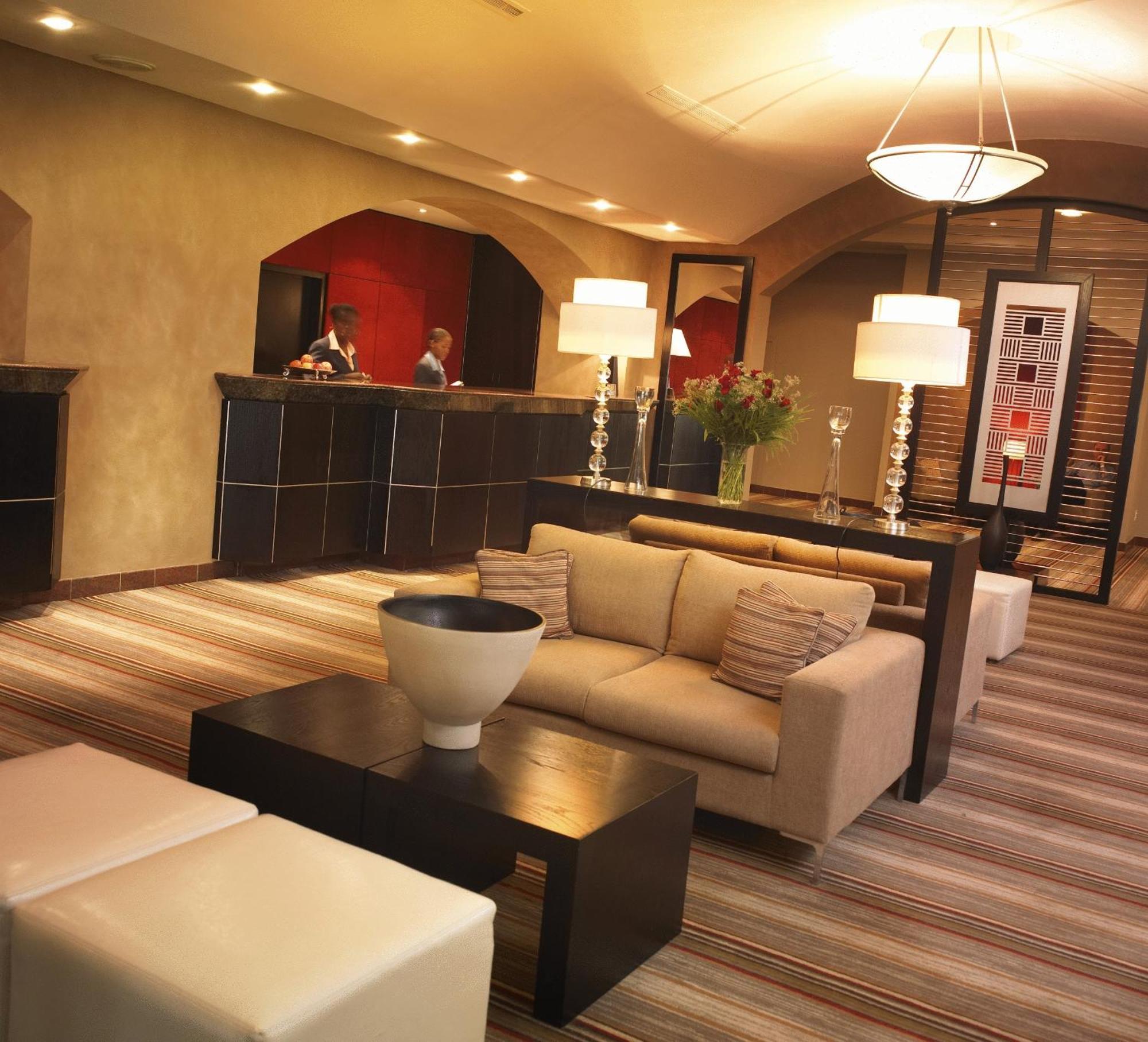 Hotel Garden Court Or Tambo International Airport Kempton Park Esterno foto