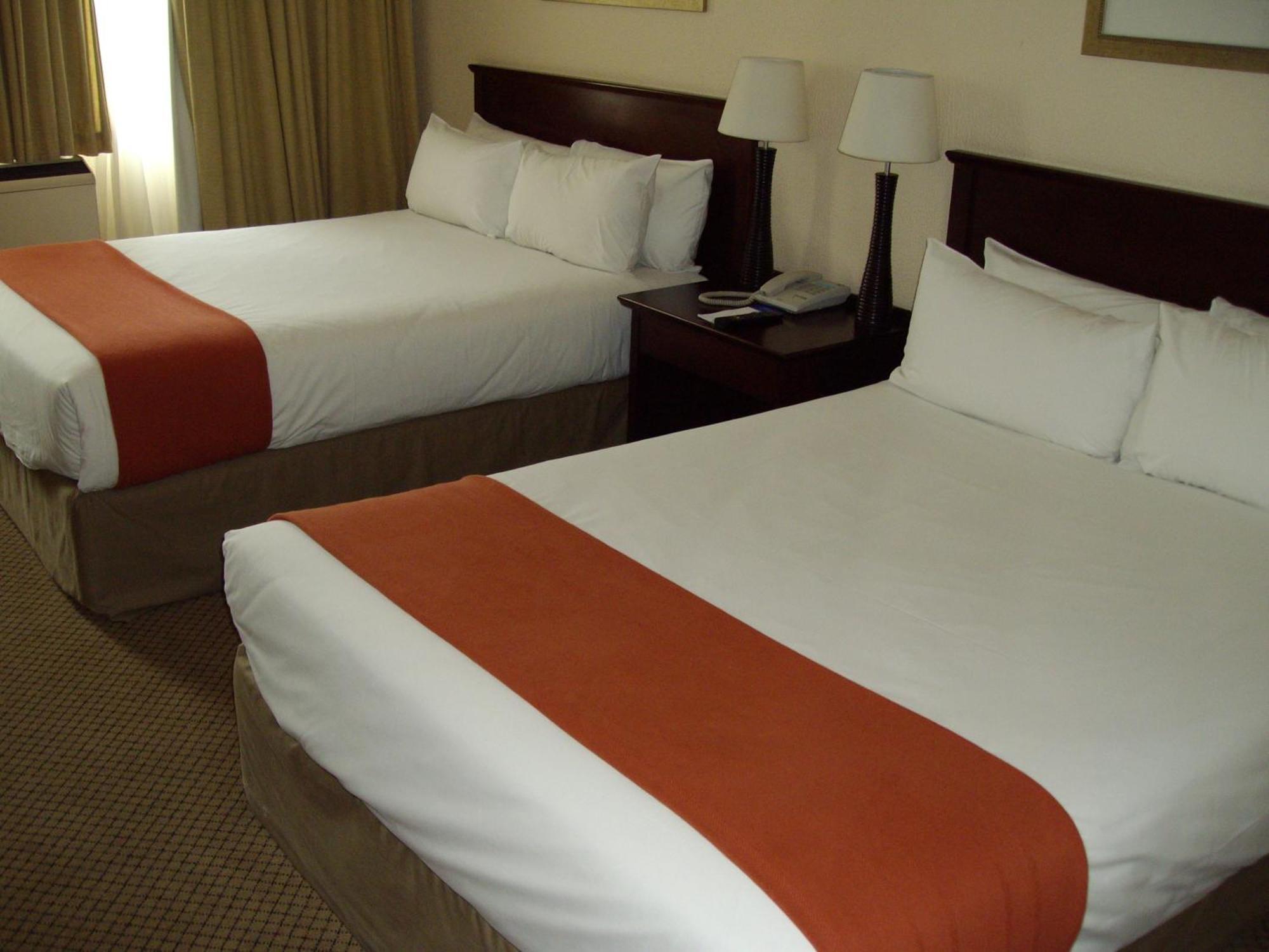 Hotel Garden Court Or Tambo International Airport Kempton Park Esterno foto