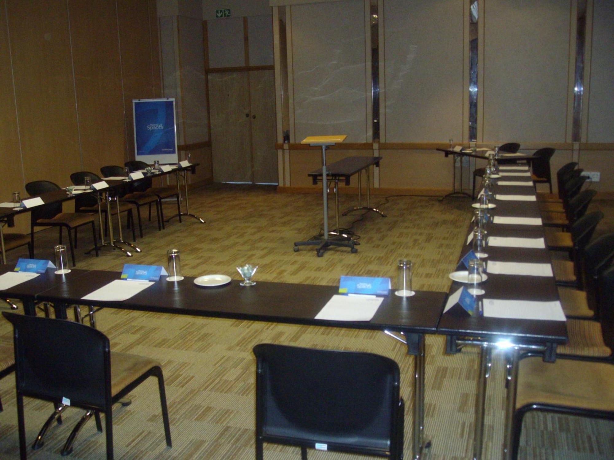 Hotel Garden Court Or Tambo International Airport Kempton Park Esterno foto