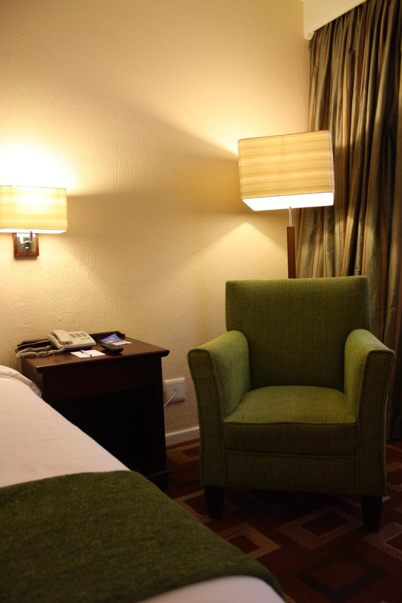 Hotel Garden Court Or Tambo International Airport Kempton Park Esterno foto