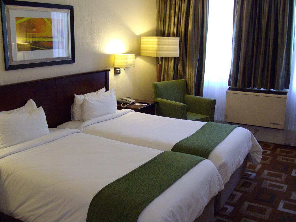 Hotel Garden Court Or Tambo International Airport Kempton Park Esterno foto